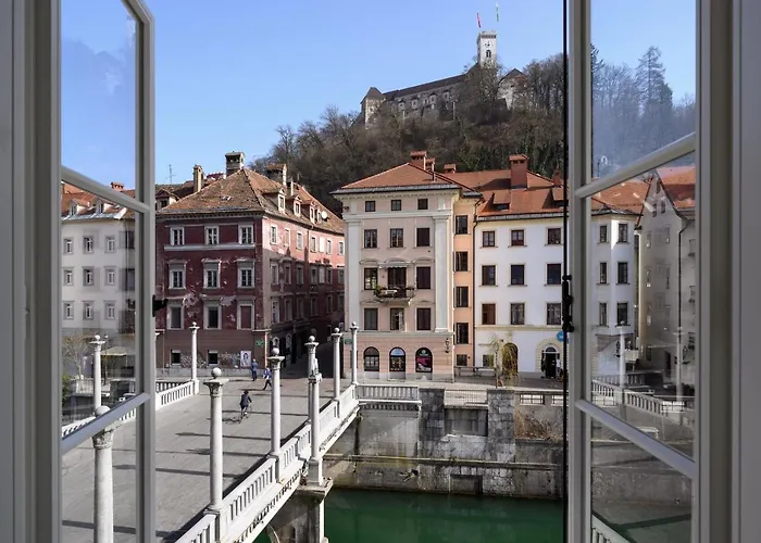 Zlata Ladjica Boutique Lublaň