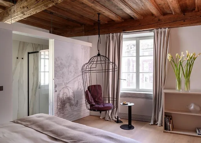 Zlata Ladjica Boutique Lublaň