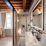 Zlata Ladjica Boutique Hotel 5*