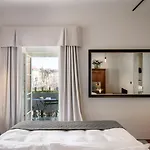 Zlata Ladjica Boutique Hotel 5*
