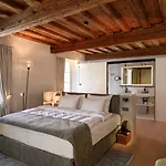 Zlata Ladjica Boutique 5* Lublana