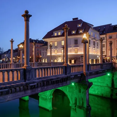 Zlata Ladjica Boutique Ljubljana