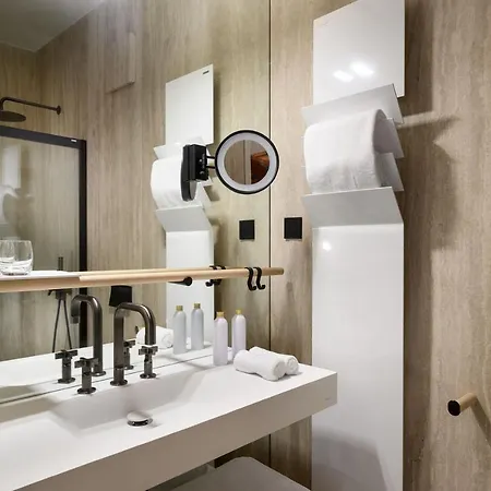 Отель Zlata Ladjica Boutique 5*