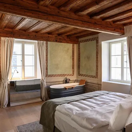 Zlata Ladjica Boutique Hotel