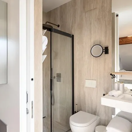 Zlata Ladjica Boutique 5* Ljubljana