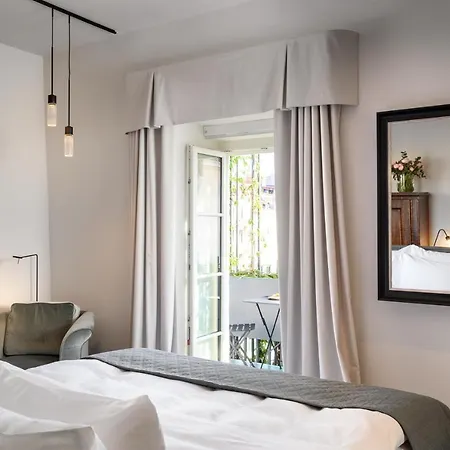 Zlata Ladjica Boutique Ljubljana