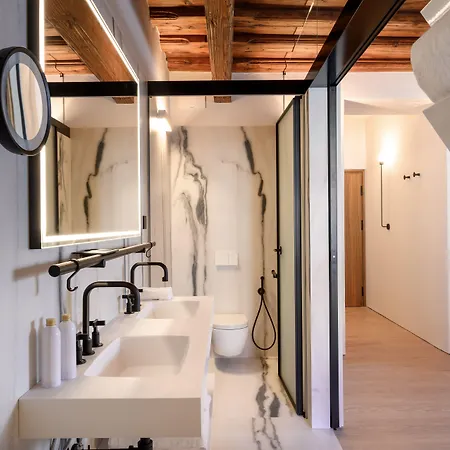 Zlata Ladjica Boutique فندق 5*